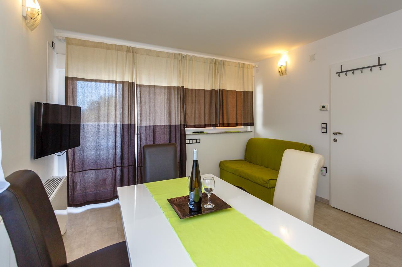 Apartments Vlado Крк Экстерьер фото