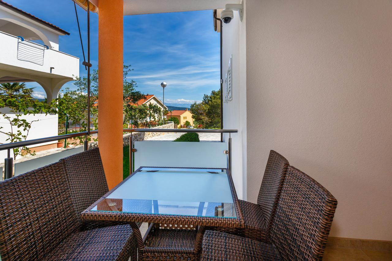 Apartments Vlado Крк Экстерьер фото