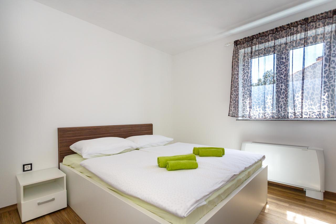 Apartments Vlado Крк Экстерьер фото
