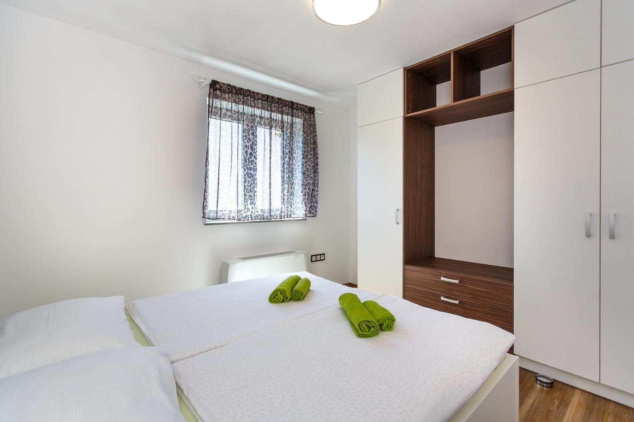Apartments Vlado Крк Экстерьер фото