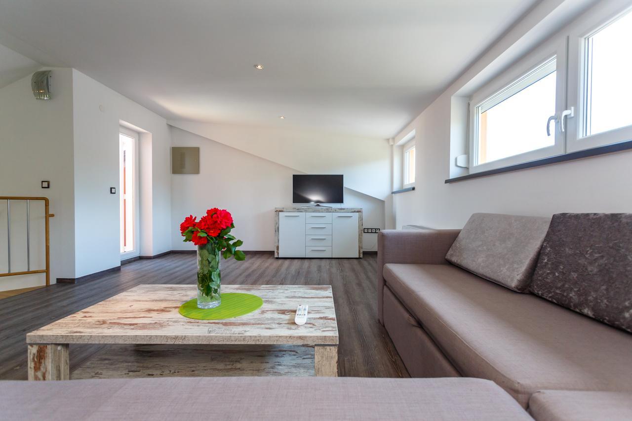 Apartments Vlado Крк Экстерьер фото